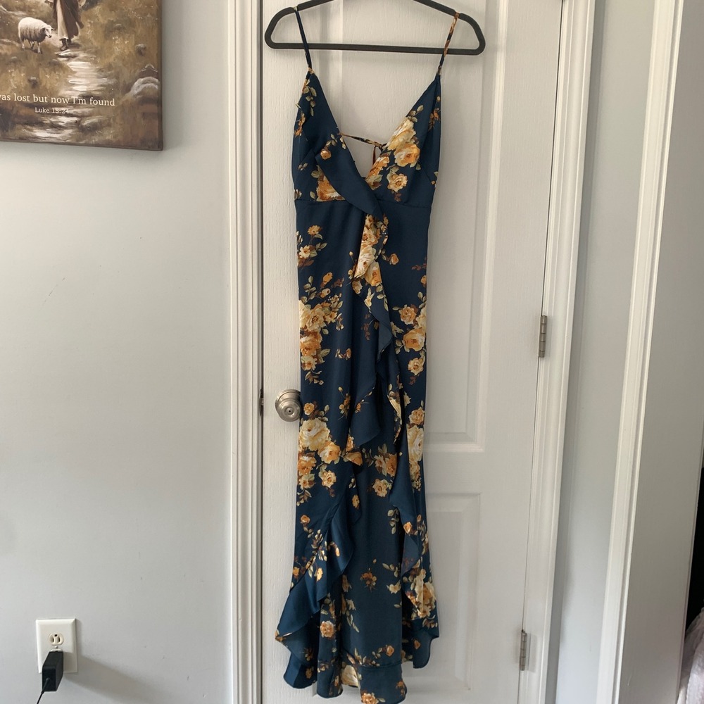 VICI Capriccio Satin Floral Ruffle Maxi Dress Womens Sz Small spring summer vaca